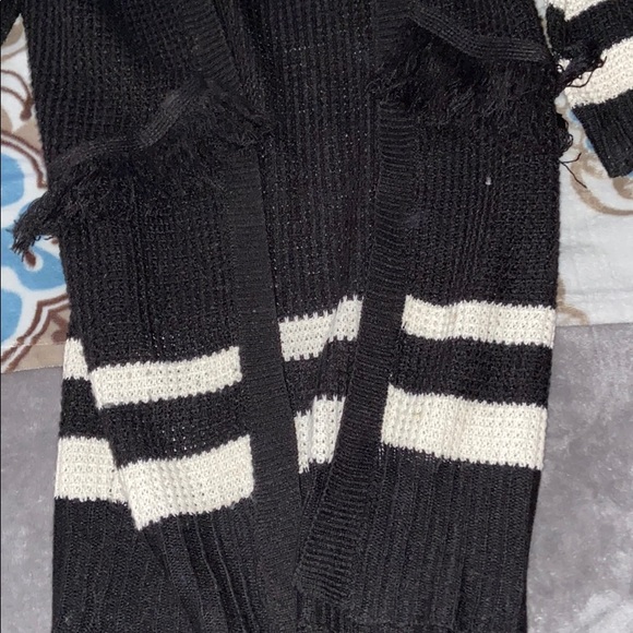 Cardigan - Picture 4 of 10